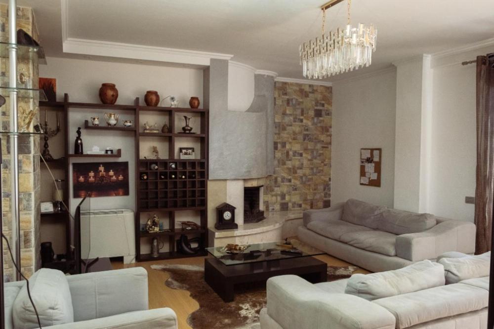 Albjona Guesthouse Tirana Kültér fotó